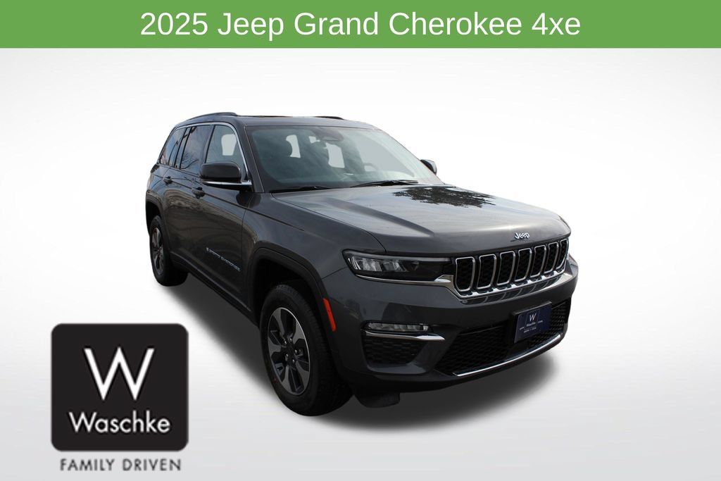 New 2025 Jeep Grand Cherokee Limited 4xe w/ Trailer Tow Package AWD/4WD image 1