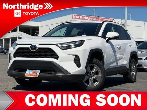 Used 2024 Toyota RAV4 XLE FWD image 2