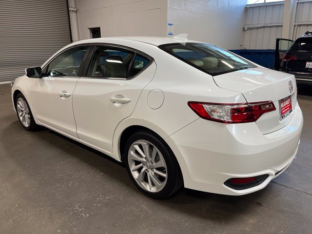 Used 2017 Acura ILX FWD image 5