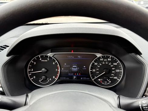 Used 2025 Nissan Altima 2.5 SV image 18