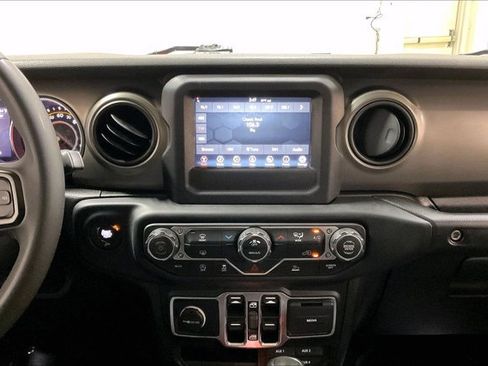Used 2023 Jeep Wrangler Unlimited Sport AWD/4WD image 6
