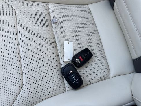 Used 2023 Toyota Tundra 1794 Edition image 34