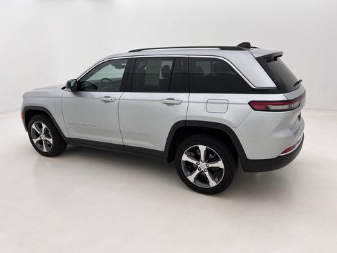 Used 2023 Jeep Grand Cherokee Limited w/ Luxury Tech Group II image 10