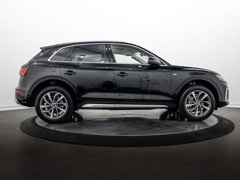 Certified 2023 Audi Q5 2.0T Premium Plus w/ Premium Plus Package AWD/4WD image 3