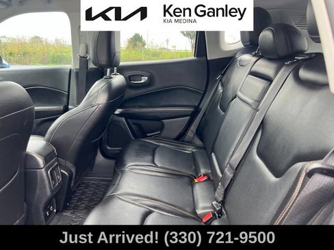 Used 2018 Jeep Compass Limited w/ Navigation Group AWD/4WD image 10