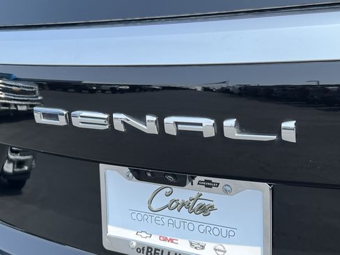 Used 2025 GMC Yukon Denali w/ Denali Reserve Package AWD/4WD image 10