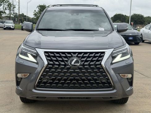Used 2023 Lexus GX 460 Premium w/ Premium Package AWD/4WD image 3