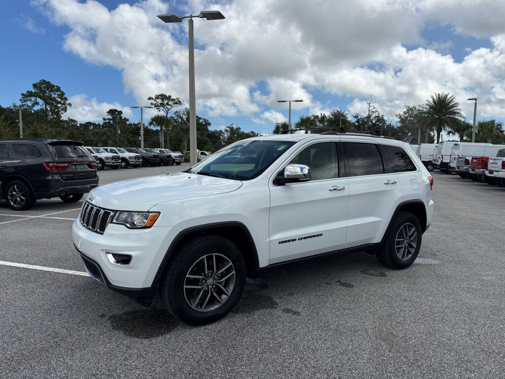 Used 2017 Jeep Grand Cherokee Limited w/ Trailer Tow Group IV RWD image 7