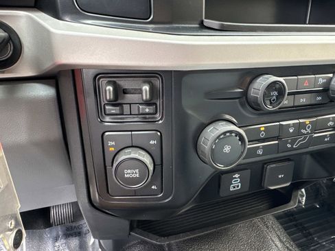 Used 2025 Ford F250 XL AWD/4WD image 24