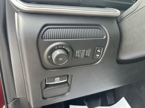Used 2024 Jeep Wagoneer L Series II w/ Flexible Seating Group AWD/4WD image 16