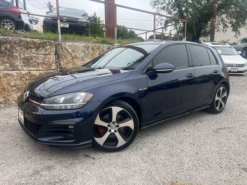 Used 2018 Volkswagen GTI SE FWD image 1