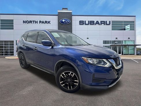 Used 2018 Nissan Rogue S FWD image 1