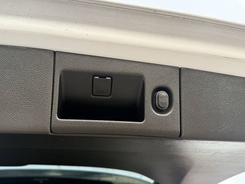 Used 2019 Cadillac Escalade Platinum RWD image 29