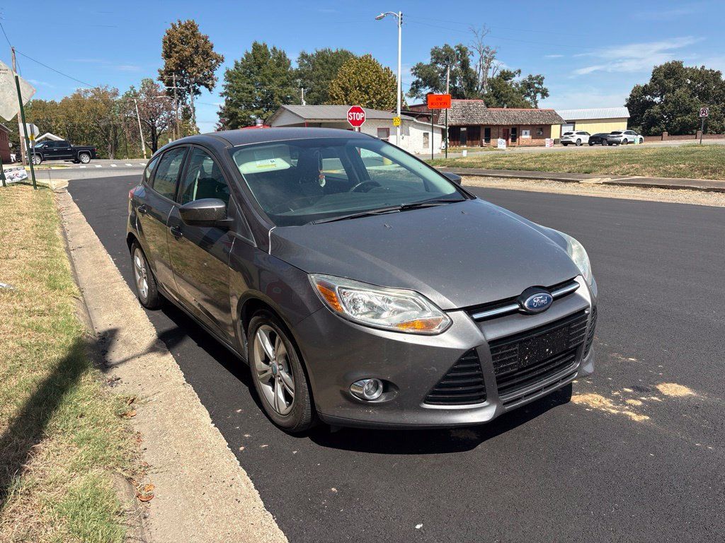 Used 2012 Ford Focus SE w/ SE Sport Pkg FWD image 8