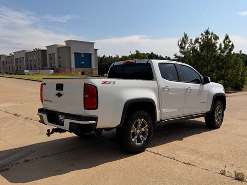 Used 2020 Chevrolet Colorado Z71 AWD/4WD image 5