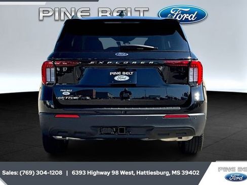New 2025 Ford Explorer Active image 3