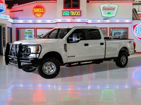 Used 2022 Ford F250 XL w/ Power Equipment Group image 2