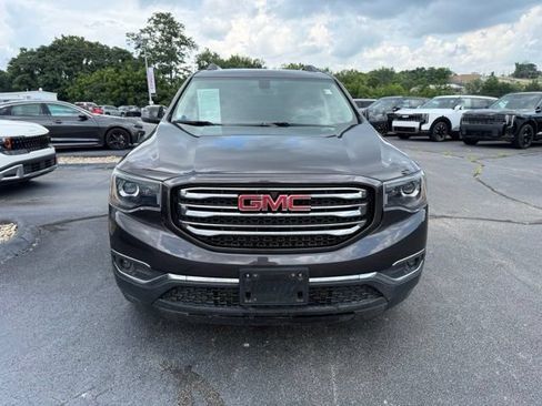 Used 2017 GMC Acadia SLT AWD/4WD image 2