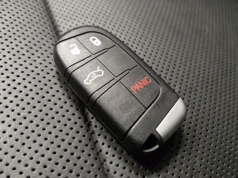 Used 2022 Dodge Charger SXT w/ Leather Interior Group RWD image 32