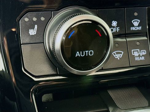 Used 2023 Toyota Highlander XSE AWD/4WD image 22