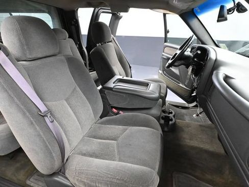 Used 2003 Chevrolet Silverado 1500 LS AWD/4WD image 36