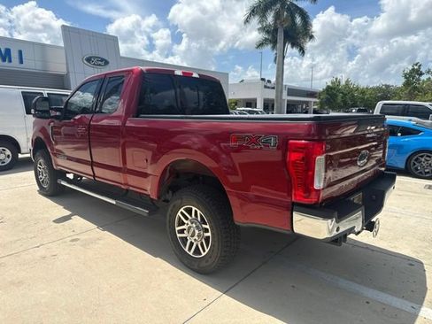 Used 2017 Ford F250 Lariat w/ Lariat Value Package AWD/4WD image 3