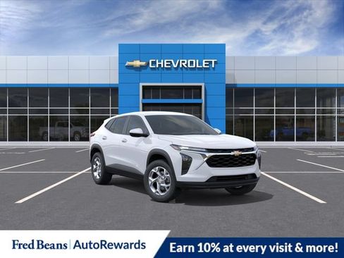 New 2026 Chevrolet Trax LS w/ LS Convenience Package FWD image 1