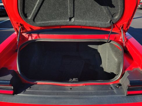 Used 2015 Dodge Challenger SXT Plus image 7