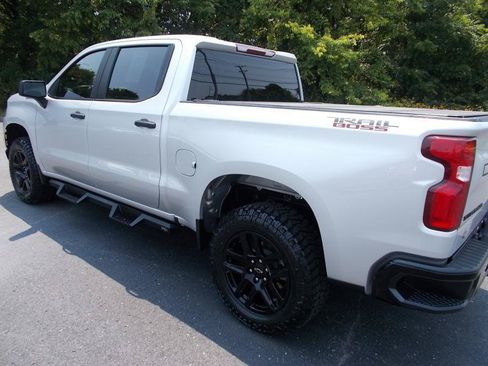 Used 2021 Chevrolet Silverado 1500 Custom Trail Boss w/ LPO, Dark Essentials Package AWD/4WD image 5