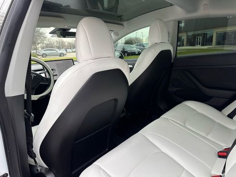 Used 2021 Tesla Model 3 Standard Range Plus image 18