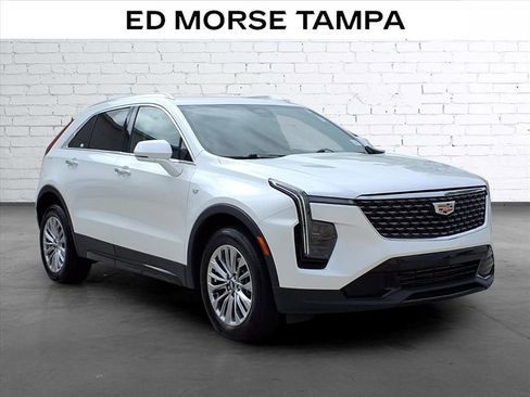 Certified 2024 Cadillac XT4 Premium Luxury AWD/4WD image 5