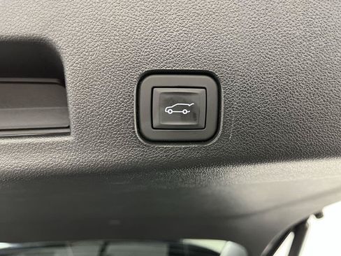 Used 2026 GMC Acadia Elevation w/ Elevation Premium Package AWD/4WD image 35