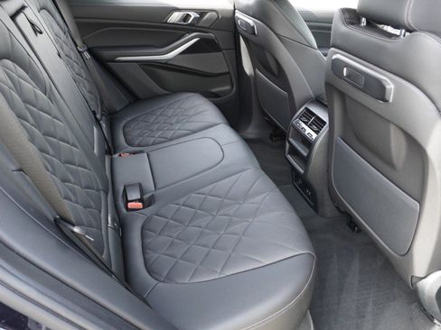 Used 2024 BMW X5 sDrive40i w/ M Sport Package image 32