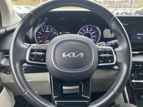 Used 2022 Kia Carnival SX image 36