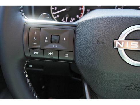 Certified 2026 Nissan Rogue SV FWD image 18