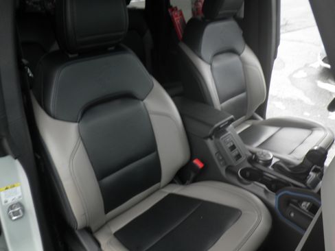 Certified 2023 Ford Bronco Wildtrak image 26