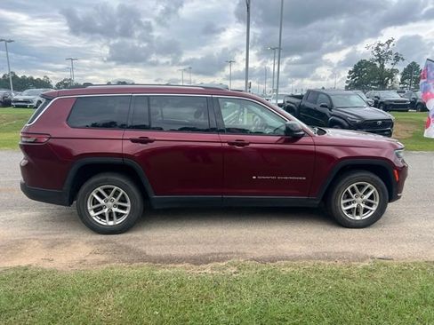 Used 2022 Jeep Grand Cherokee L Laredo w/ Luxury Tech Group I RWD image 4