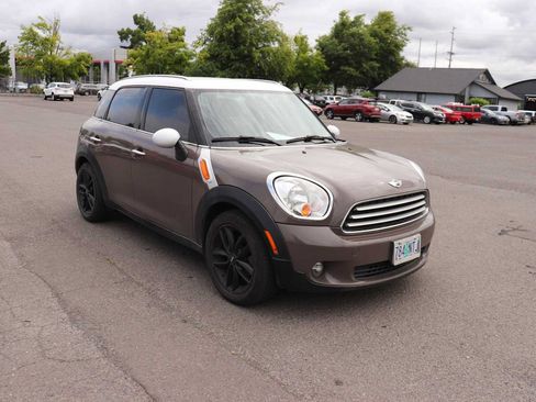 Used 2012 MINI Cooper Countryman FWD image 3