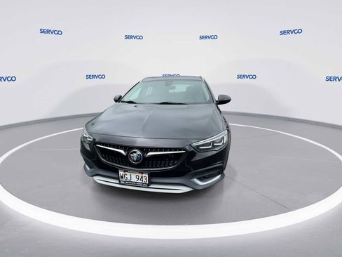 Used 2018 Buick Regal Essence w/ Driver Confidence Package #1 AWD/4WD image 3