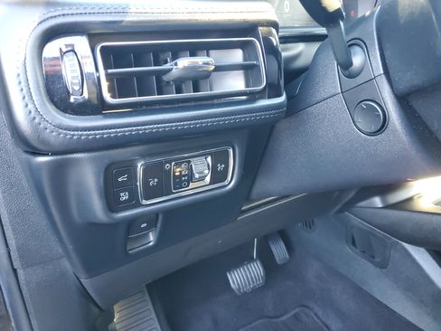 Certified 2023 Lincoln Nautilus Reserve w/ Monochromatic Package image 14