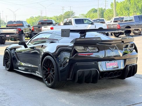 Used 2016 Chevrolet Corvette Z06 w/ 3LZ Preferred Equipment Group RWD image 13