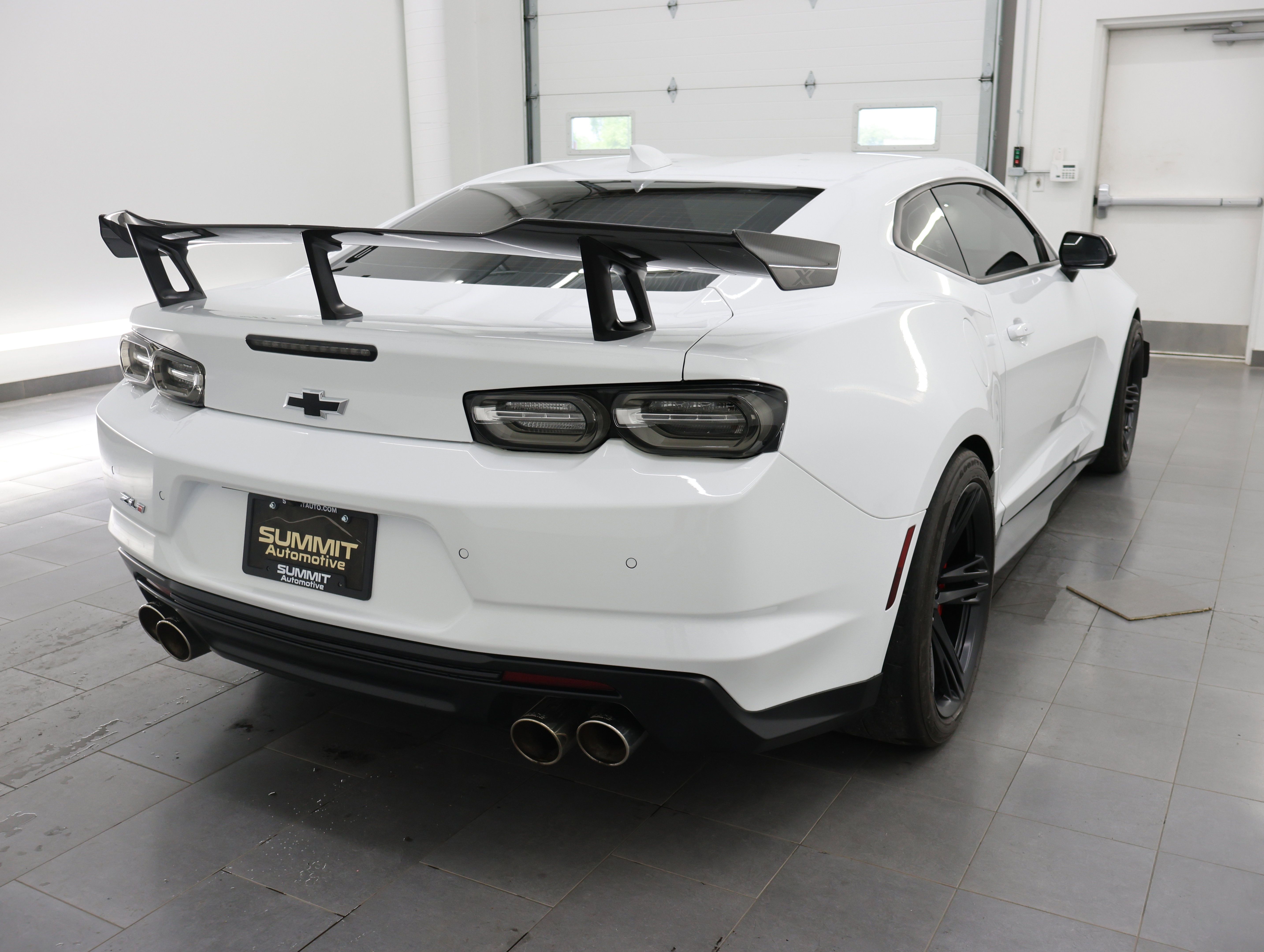 Used 2019 Chevrolet Camaro ZL1 RWD image 5