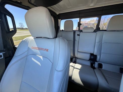 Certified 2021 Jeep Gladiator Mojave image 24
