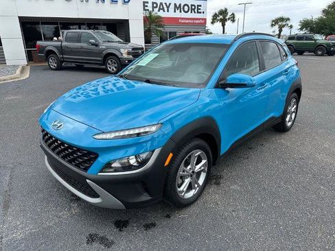 Used 2023 Hyundai Kona SEL FWD image 2