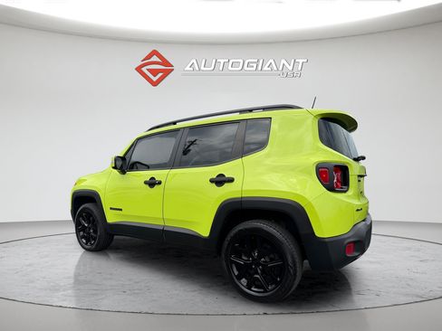 Used 2018 Jeep Renegade Altitude AWD/4WD image 4