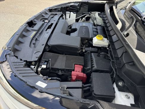 Used 2023 Nissan Pathfinder Platinum w/ Lighting Package (N93) image 40