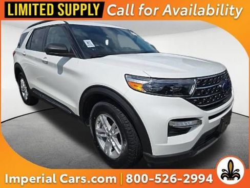 Used 2022 Ford Explorer XLT w/ Equipment Group 202A AWD/4WD image 1