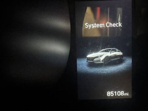 Used 2022 Hyundai Elantra SEL w/ Cargo Package FWD image 14