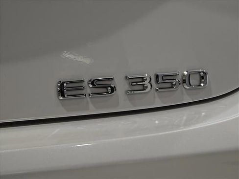 New 2025 Lexus ES 350 w/ Luxury Package image 8