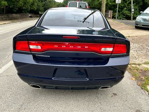 Used 2014 Dodge Charger SE image 5